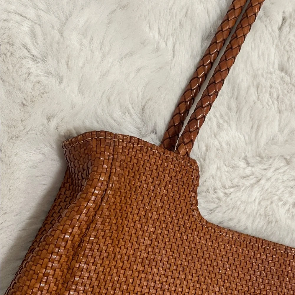 FALOR Brown Woven Leather Shoulder Bag - Picture 7 of 16